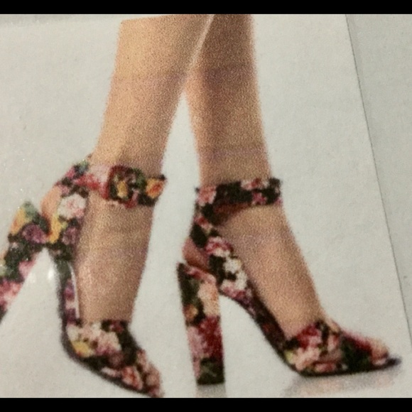 NIB FLORAL Vegan Leather Cross Buckle Heels - Picture 6 of 7